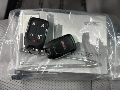 Used 2019 GMC Acadia SLT image 42
