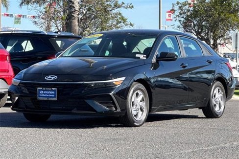 Certified 2024 Hyundai Elantra SE image 8