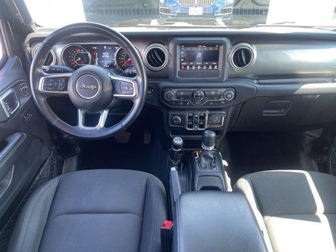 Used 2019 Jeep Wrangler Unlimited Sahara image 16