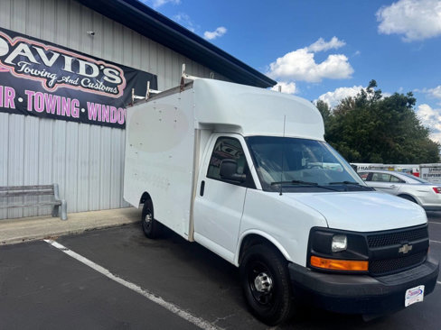 Used 2013 Chevrolet Express 3500 image 3