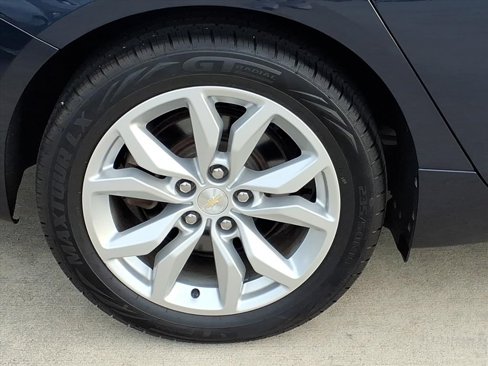 Used 2017 Chevrolet Impala LT image 7
