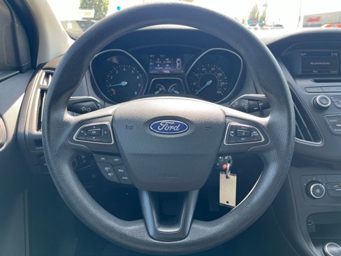 Used 2016 Ford Focus SE w/ SE Power Seat Package image 18