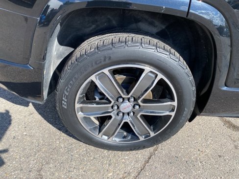 Used 2019 GMC Acadia Denali image 14