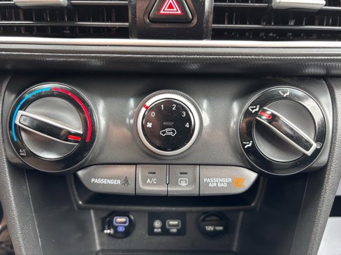 Used 2021 Hyundai Kona SEL image 37