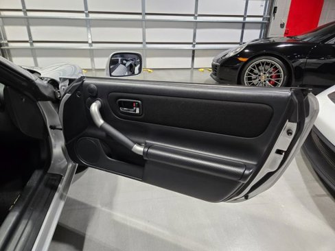 Used 2001 Toyota MR2 image 28