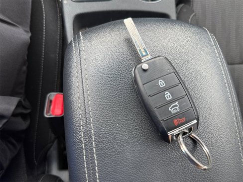 Certified 2019 Kia Sportage LX image 31