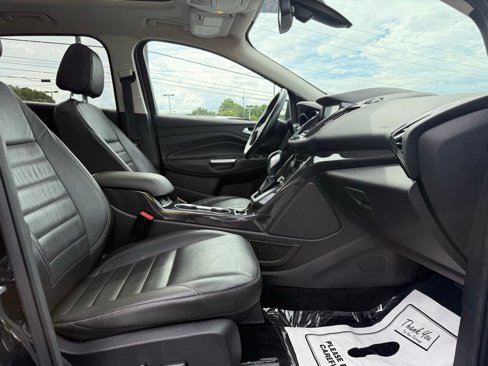 Used 2016 Ford Escape Titanium image 40