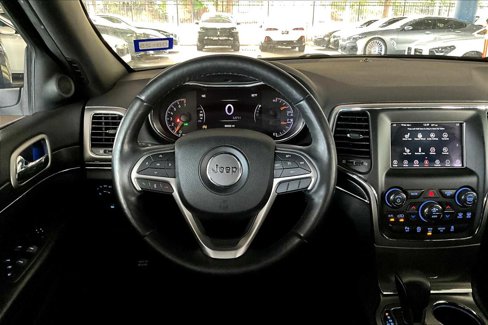Used 2018 Jeep Grand Cherokee Limited image 5