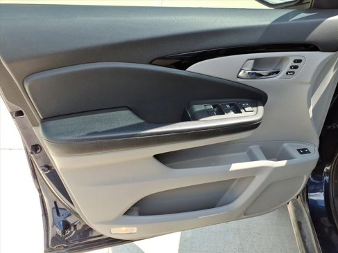 Used 2017 Honda Pilot Touring image 17