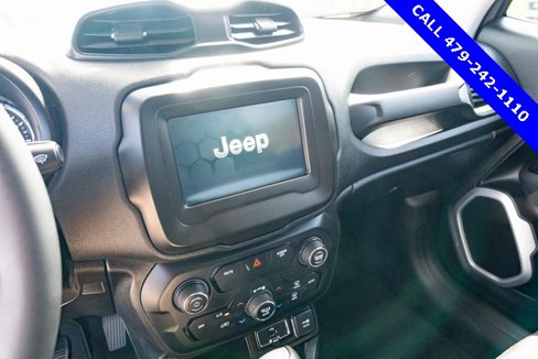 Used 2020 Jeep Renegade Latitude image 19