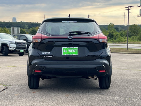 New 2025 Nissan Kicks Play S image 6