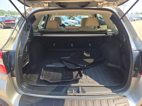 Used 2019 Subaru Outback 2.5i Limited w/ Popular Package #2 image 16