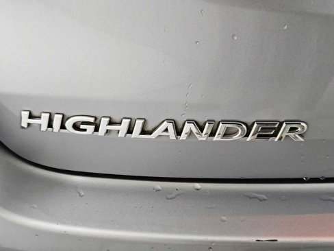 Used 2016 Toyota Highlander Limited image 29