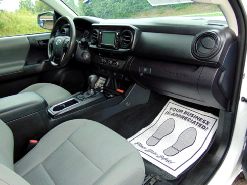 Used 2018 Toyota Tacoma SR5 image 21