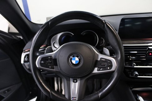 Used 2019 BMW 540i w/ M Sport Package image 25