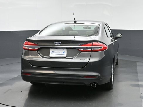 Used 2018 Ford Fusion S image 6