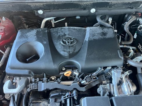 Used 2021 Toyota RAV4 XLE image 22