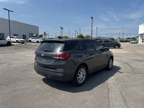 Used 2022 Chevrolet Equinox LS image 5