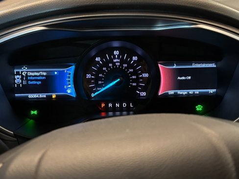 Used 2019 Ford Fusion SE image 9