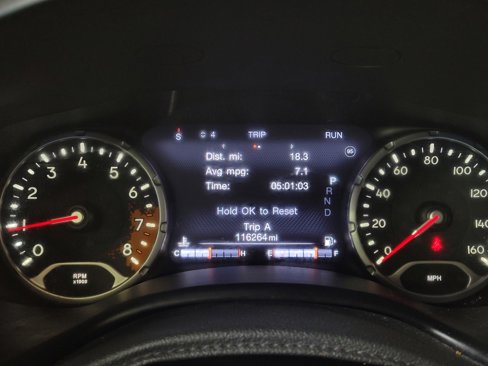 Used 2016 Jeep Renegade Limited image 23