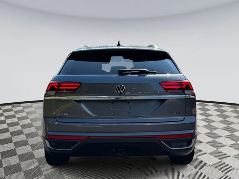 Used 2023 Volkswagen Atlas Cross Sport SE image 3
