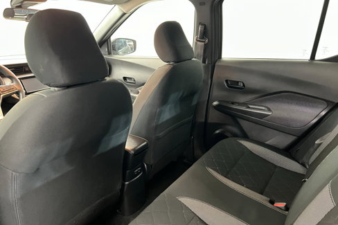 Used 2020 Nissan Kicks S image 20