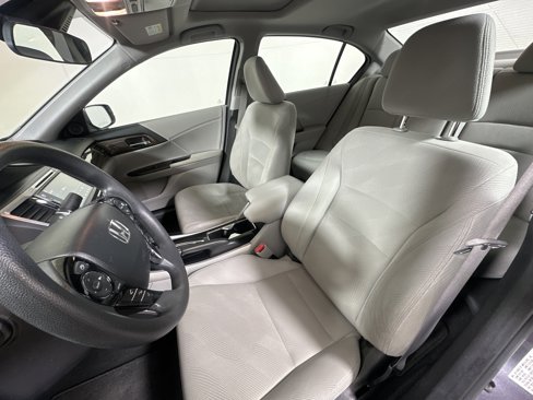 Used 2016 Honda Accord EX image 9