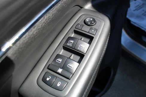 Used 2019 Jeep Grand Cherokee Limited w/ Luxury Group II image 9