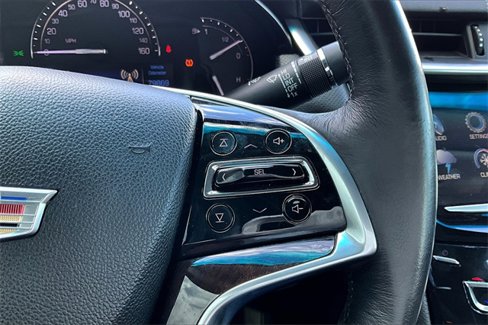 Used 2017 Cadillac XTS Luxury image 11