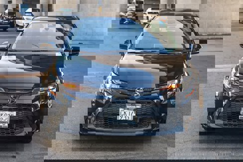 Used 2020 Toyota Corolla LE image 2