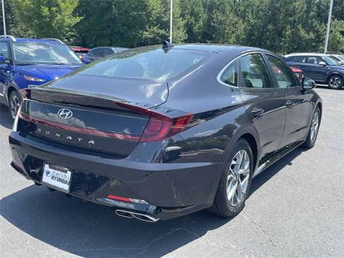Certified 2023 Hyundai Sonata SEL w/ Convenience Package image 6