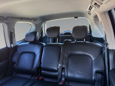 Used 2017 Nissan Armada Platinum w/ Interior Lighting Package image 18
