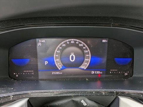 Used 2022 Volkswagen Taos S image 11