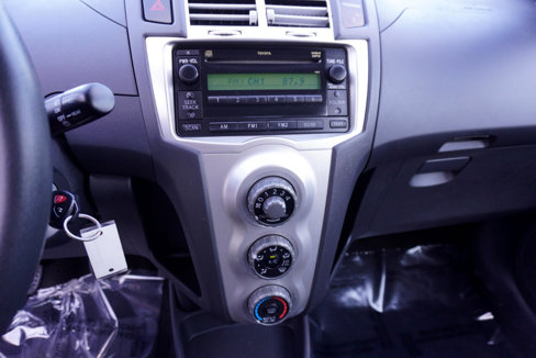 Used 2008 Toyota Yaris 2-Door Hatchback image 16