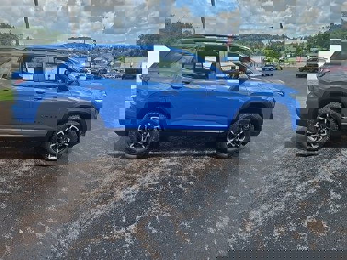 New 2026 Chevrolet Equinox ACTIV w/ Safety and Technology Package image 6