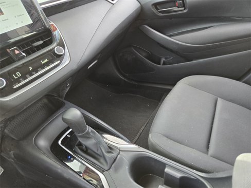 Used 2024 Toyota Corolla LE image 21