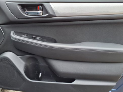 Used 2019 Subaru Outback 2.5i Premium image 4