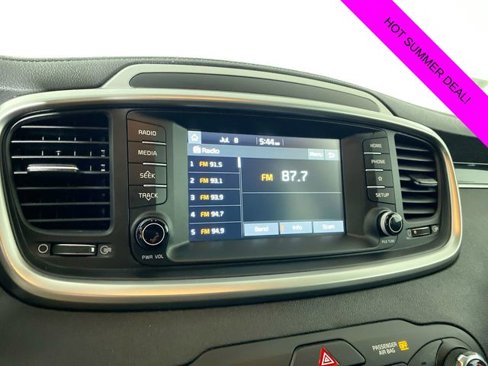 Used 2020 Kia Sorento LX image 7