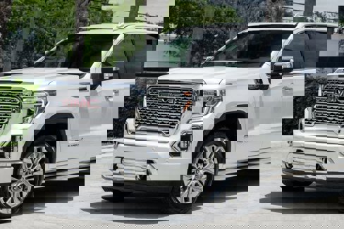 Used 2021 GMC Sierra 1500 Denali w/ Denali Premium Package image 2