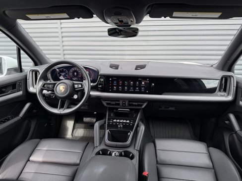 Certified 2024 Porsche Cayenne image 22