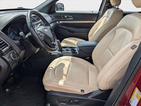 Used 2018 Ford Explorer XLT w/ Equipment Group 202A image 15