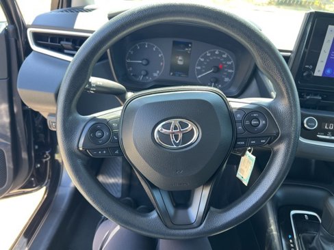 Used 2023 Toyota Corolla LE image 14