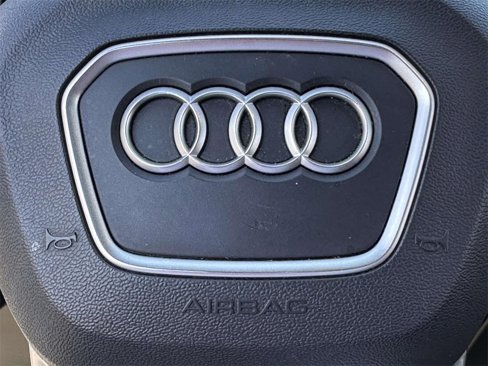 Used 2022 Audi Q5 2.0T Premium w/ Convenience Package image 26