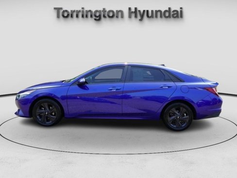 Used 2022 Hyundai Elantra SEL w/ Cargo Package image 4