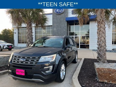 Used 2017 Ford Explorer XLT w/ Equipment Group 202A image 3