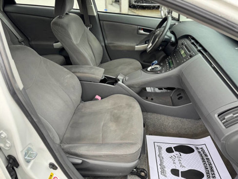 Used 2010 Toyota Prius Five image 11