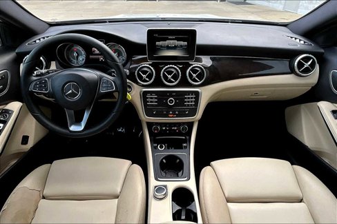 Used 2016 Mercedes-Benz GLA 250 image 12