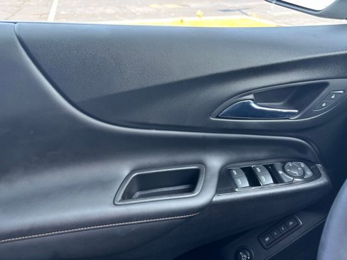 Used 2022 Chevrolet Equinox Premier image 24
