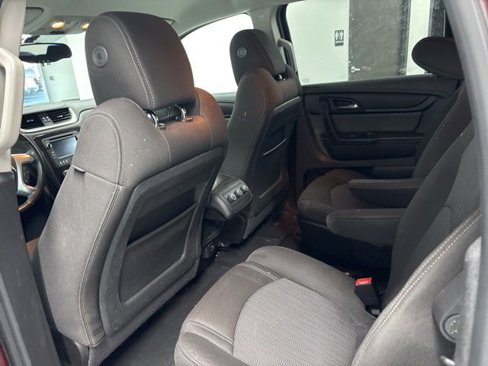 Used 2017 Chevrolet Traverse LT w/ Style and Technology Package image 18