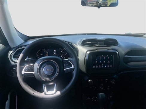 Used 2021 Jeep Renegade Latitude image 20